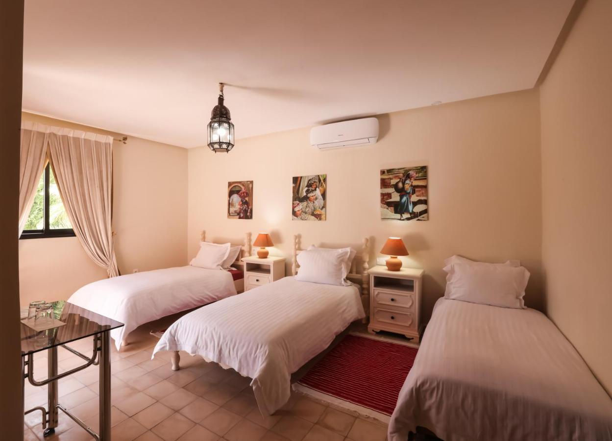 Tiguemine Sarah Hotel Douar Akkara Exterior foto