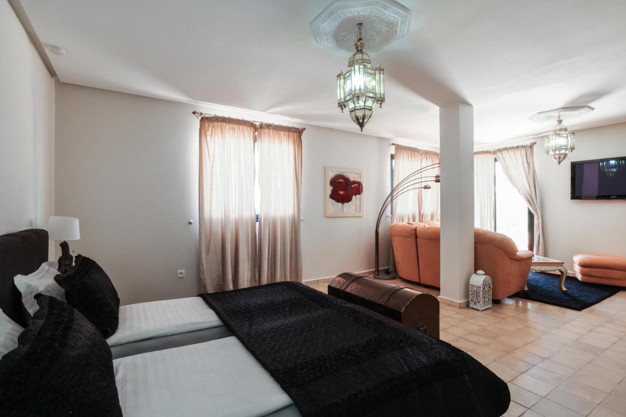 Tiguemine Sarah Hotel Douar Akkara Exterior foto