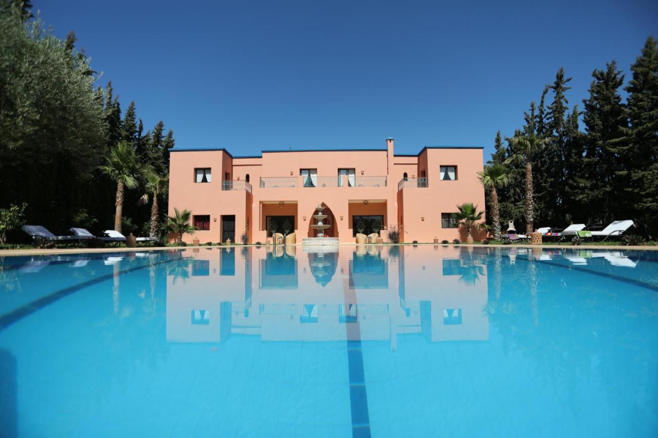 Tiguemine Sarah Hotel Douar Akkara Exterior foto
